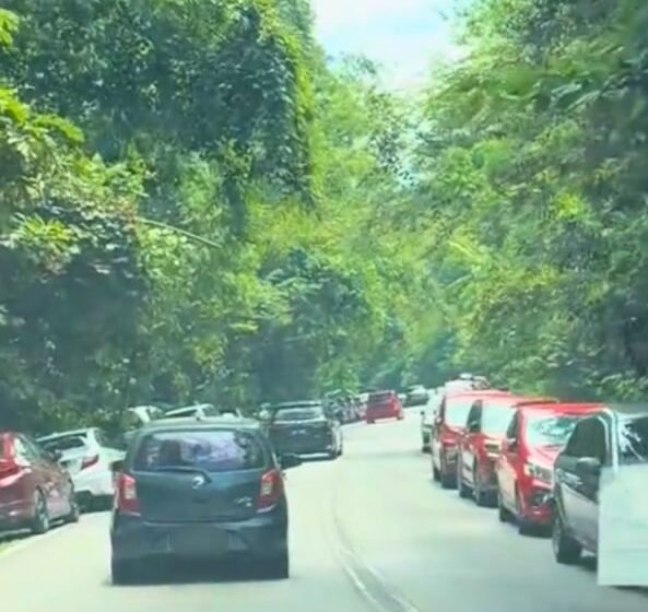  Sesak Sejam Lebih Gara-Gara Semua Nak Berkelah di Sungai Tua Ulu Yam