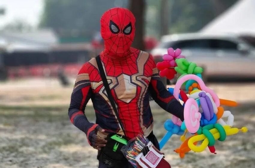  ‘Spider-Man’ Tunda Majlis Kahwin Gara-Gara Duit Simpanan Kahwin Berjumlah RM10,500 Hilang